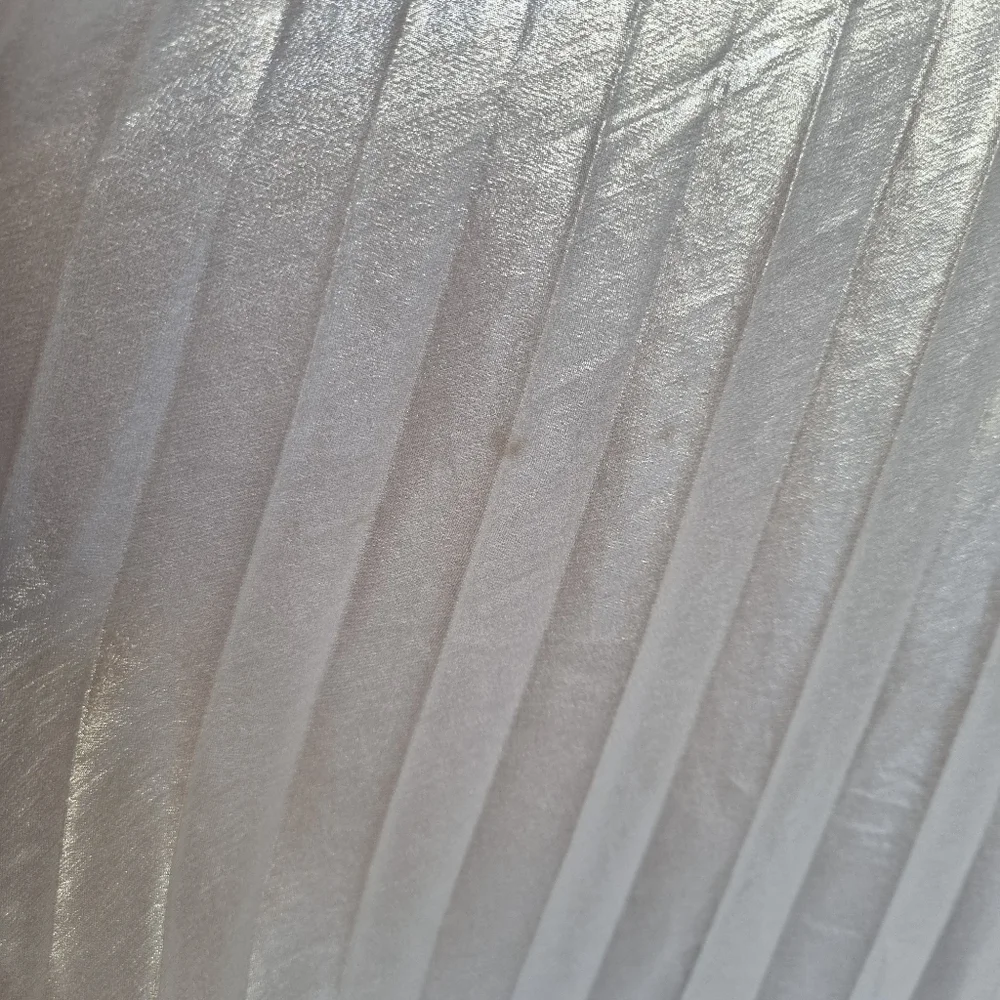 Forever New Metallic Beige Pleated Midi Skirt fits Size 14 - Picture 7 of 9